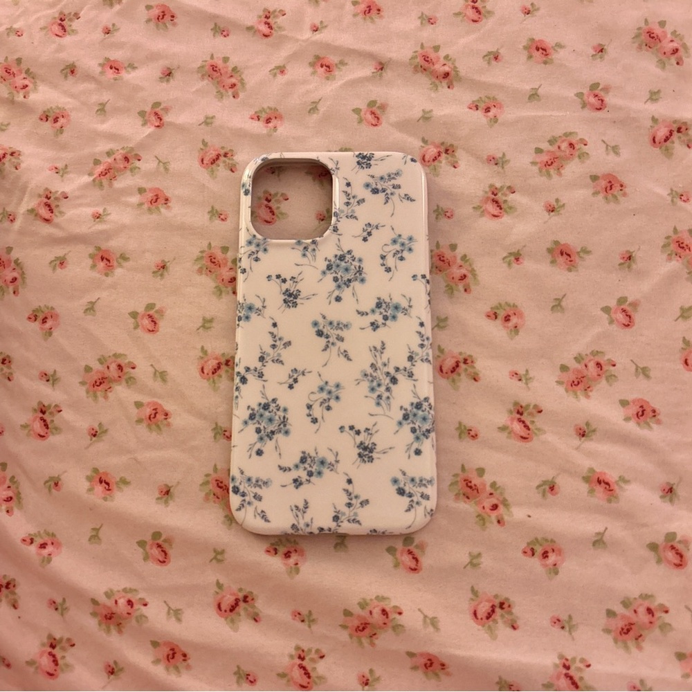 💙Floral Blue and White Phone Case💙 12 Pro Max